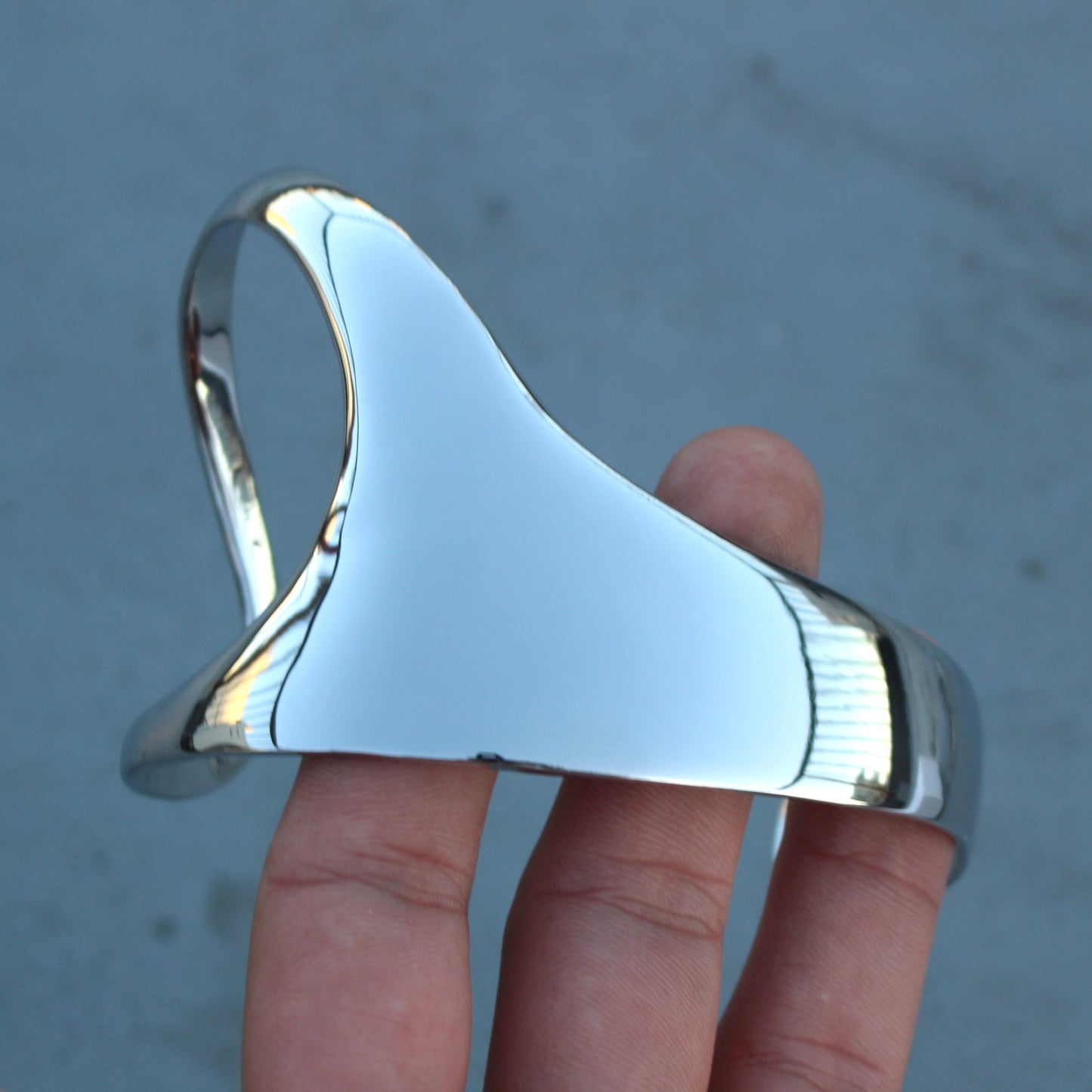 Armored palm cuff